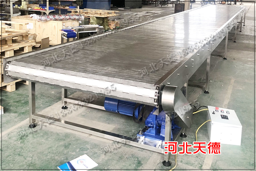 鏈板輸送機